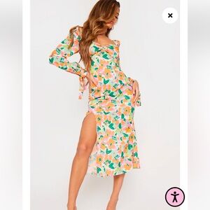 PrettyLittleThing GREEN FLORAL PRINT PUFF SLEEVE TIE CUFF MIDI DRESS